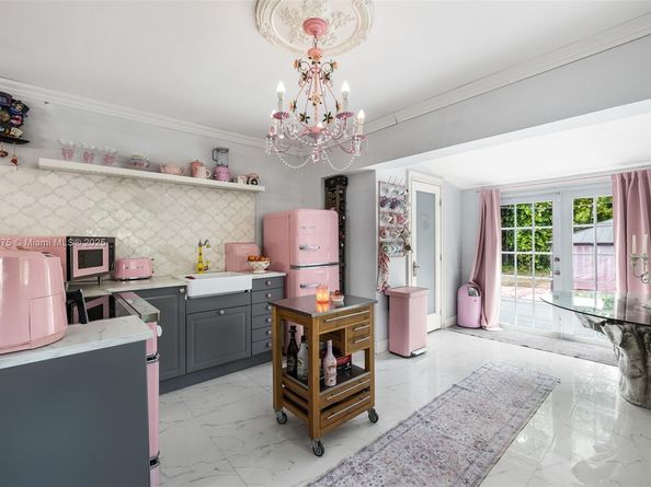 2820 SW 33rd Ct, Miami FL 33133