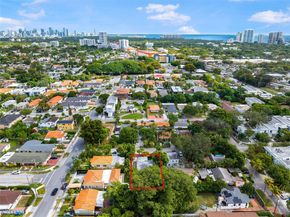 2820 SW 33rd Ct, Miami FL 33133