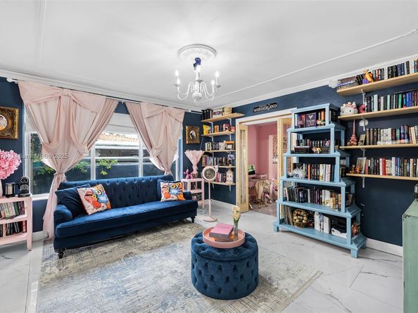 2820 SW 33rd Ct, Miami FL 33133