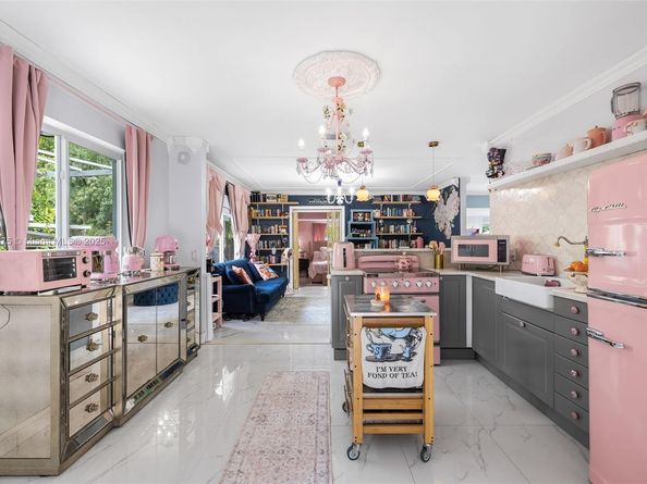 2820 SW 33rd Ct, Miami FL 33133