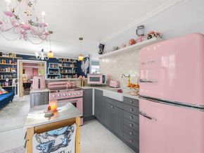 2820 SW 33rd Ct, Miami FL 33133