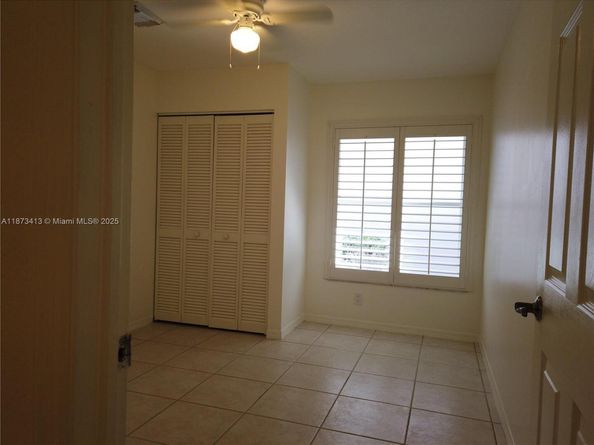 1140 Lidflower St, Hollywood FL 33019