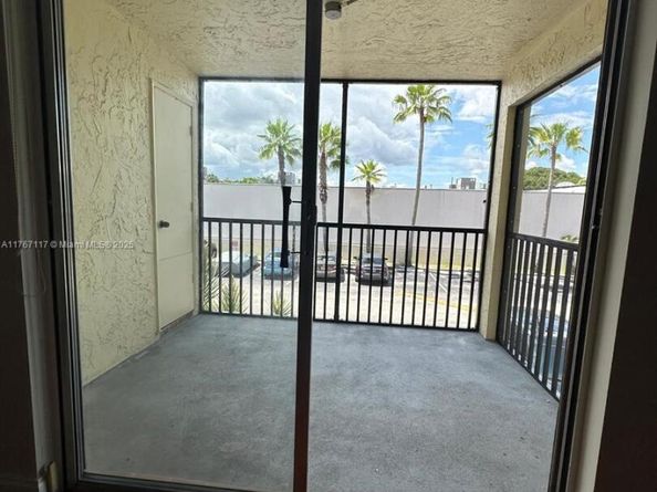 253 S Cypress Rd 223, Pompano Beach FL 33060