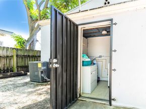 235 NW 59th St, Miami FL 33127