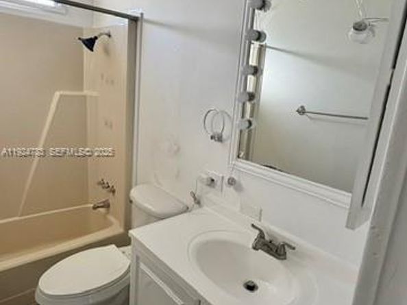 20216 NW 52 Pll, Miami Gardens FL 33612