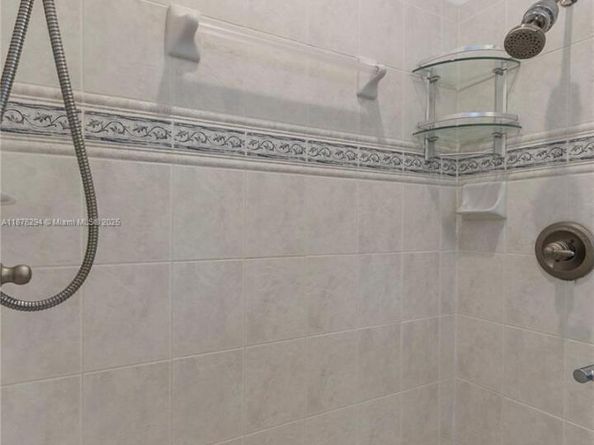 1559 Passion Vine Cir 72, Weston FL 33326