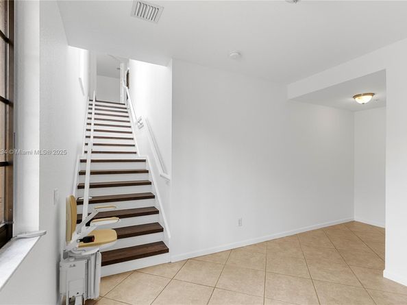1559 Passion Vine Cir 72, Weston FL 33326