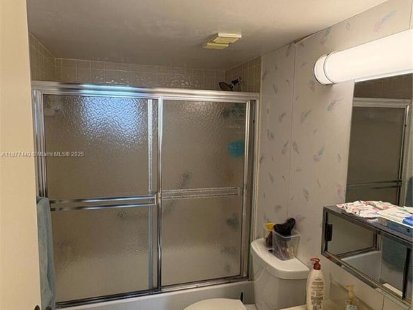 1621 Collins Ave 705, Miami Beach FL 33139