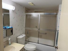 1621 Collins Ave 705, Miami Beach FL 33139
