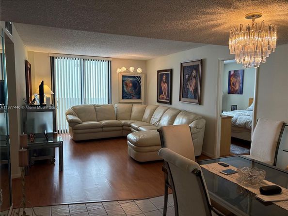 1621 Collins Ave 705, Miami Beach FL 33139