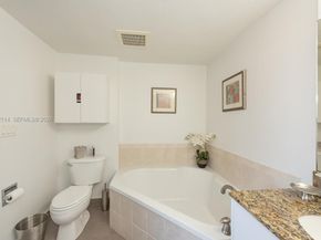 1830 Radius Dr 709, Hollywood FL 33020