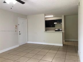 10757 Cleary Blvd 104, Plantation FL 33324