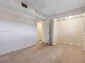 7010 SW 66th Ave 25, South Miami FL 33143