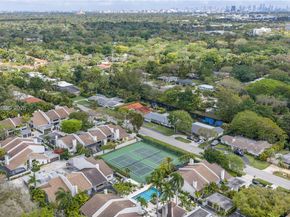 7010 SW 66th Ave 25, South Miami FL 33143