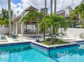 7010 SW 66th Ave 25, South Miami FL 33143