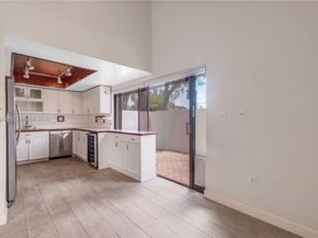 7010 SW 66th Ave 25, South Miami FL 33143