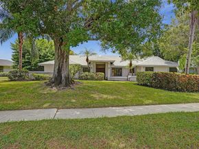 15365 Meadow Wood Dr, Wellington FL 33414