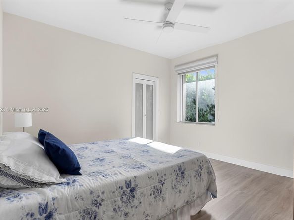 146 Dockside Cir, Weston FL 33327