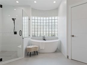 146 Dockside Cir, Weston FL 33327