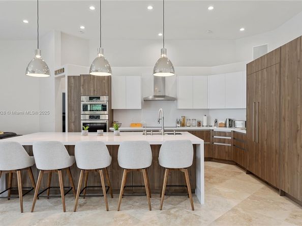 146 Dockside Cir, Weston FL 33327