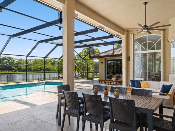 146 Dockside Cir, Weston FL 33327