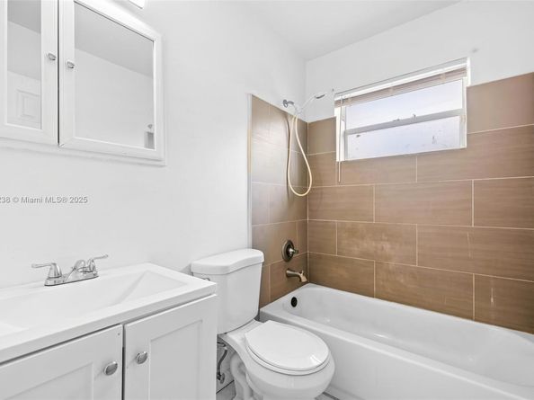 1920 N 66th Ave, Hollywood FL 33024