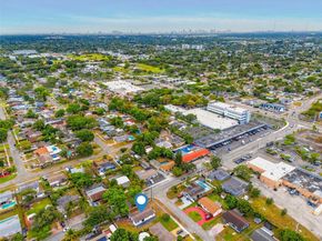1920 N 66th Ave, Hollywood FL 33024