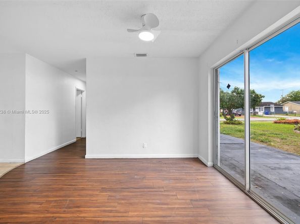 1920 N 66th Ave, Hollywood FL 33024