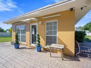 4001 SW 73rd Ave, Davie FL 33314