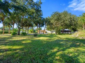 4001 SW 73rd Ave, Davie FL 33314