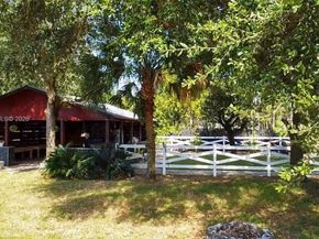 4001 SW 73rd Ave, Davie FL 33314