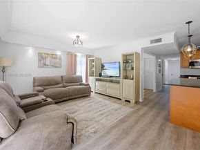 4001 SW 73rd Ave, Davie FL 33314