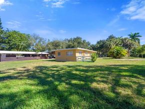 4001 SW 73rd Ave, Davie FL 33314