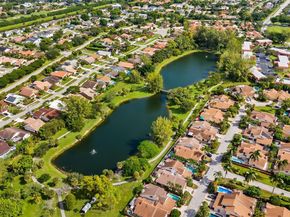 7665 Sierra Dr W, Boca Raton FL 33433