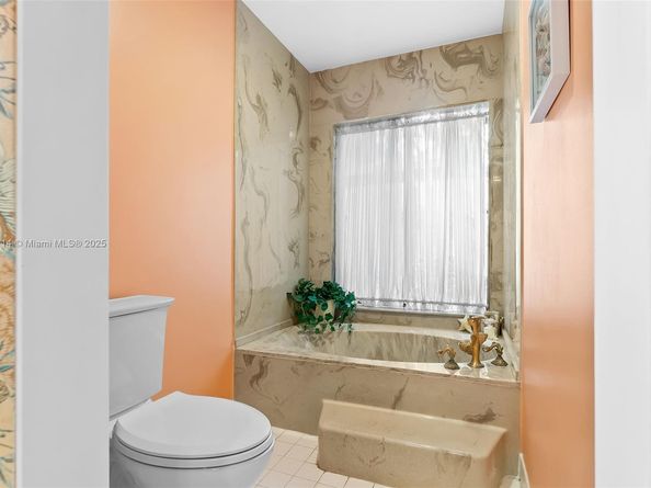 7665 Sierra Dr W, Boca Raton FL 33433