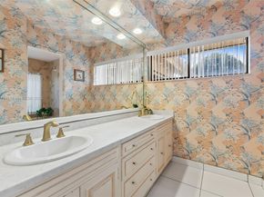 7665 Sierra Dr W, Boca Raton FL 33433