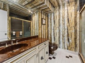 7665 Sierra Dr W, Boca Raton FL 33433