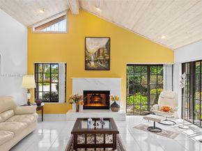 7665 Sierra Dr W, Boca Raton FL 33433