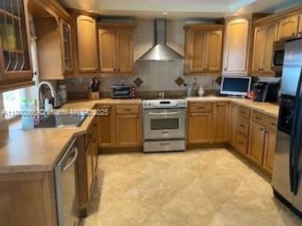 5284 NE 18th Terrace, Fort Lauderdale FL 33308