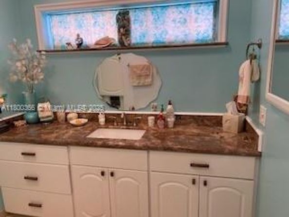 5284 NE 18th Terrace, Fort Lauderdale FL 33308