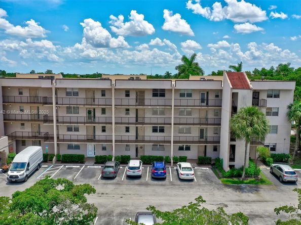 2571 Aragon Blvd 220, Sunrise FL 33322