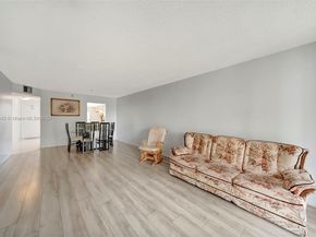 2571 Aragon Blvd 220, Sunrise FL 33322