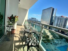 950 Brickell Bay Dr 1905, Miami FL 33131