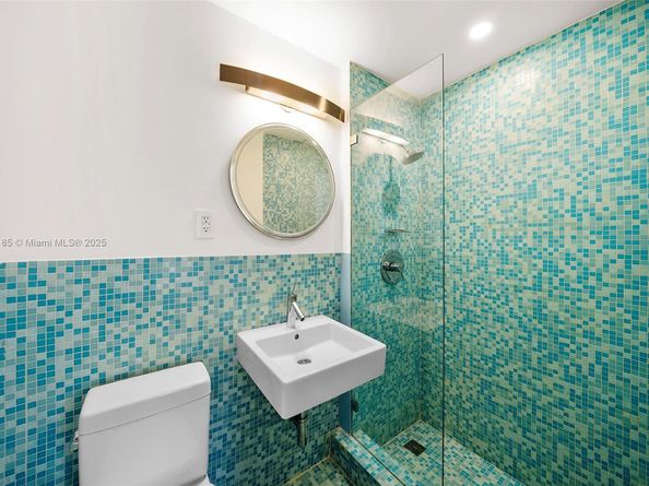 5251 La Gorce Dr, Miami Beach FL 33140