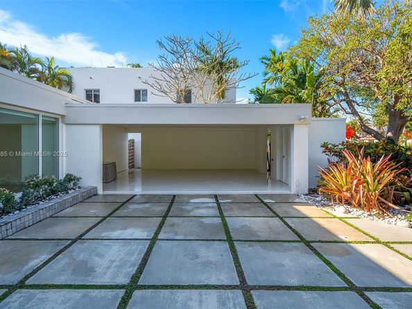 5251 La Gorce Dr, Miami Beach FL 33140