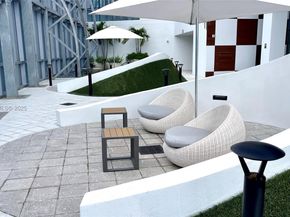 851 NE 1st Ave 412, Miami FL 33132