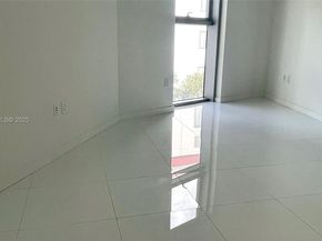 851 NE 1st Ave 412, Miami FL 33132