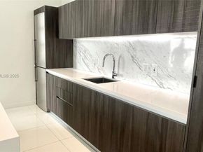 851 NE 1st Ave 412, Miami FL 33132