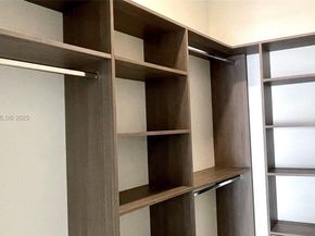 851 NE 1st Ave 412, Miami FL 33132