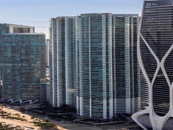 900 Biscayne Blvd 702, Miami FL 33132